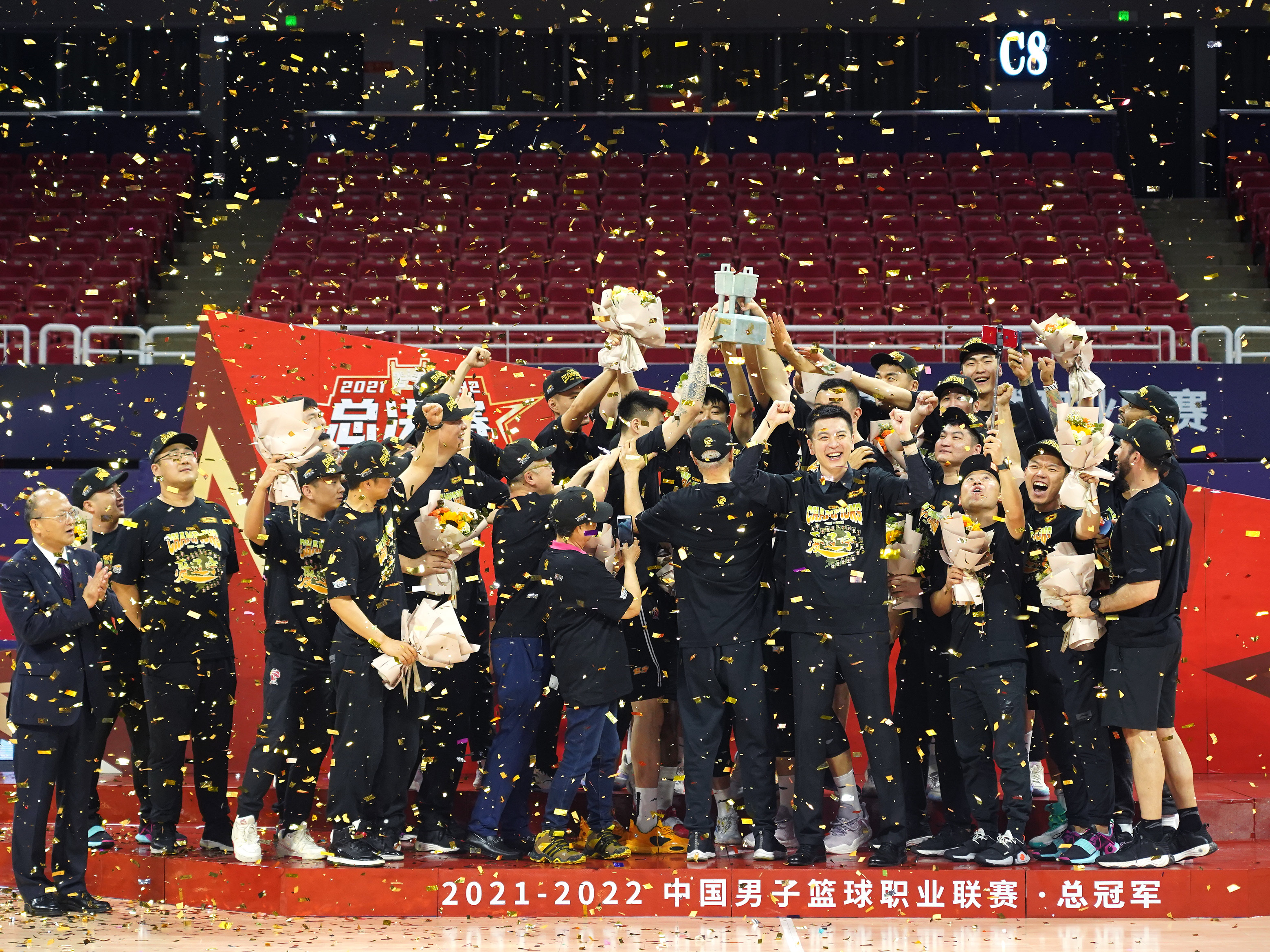 CBA新赛季精彩即将上演，球队备战展现实力(cba新赛季精彩即将上演,球队备战展现实力如何)