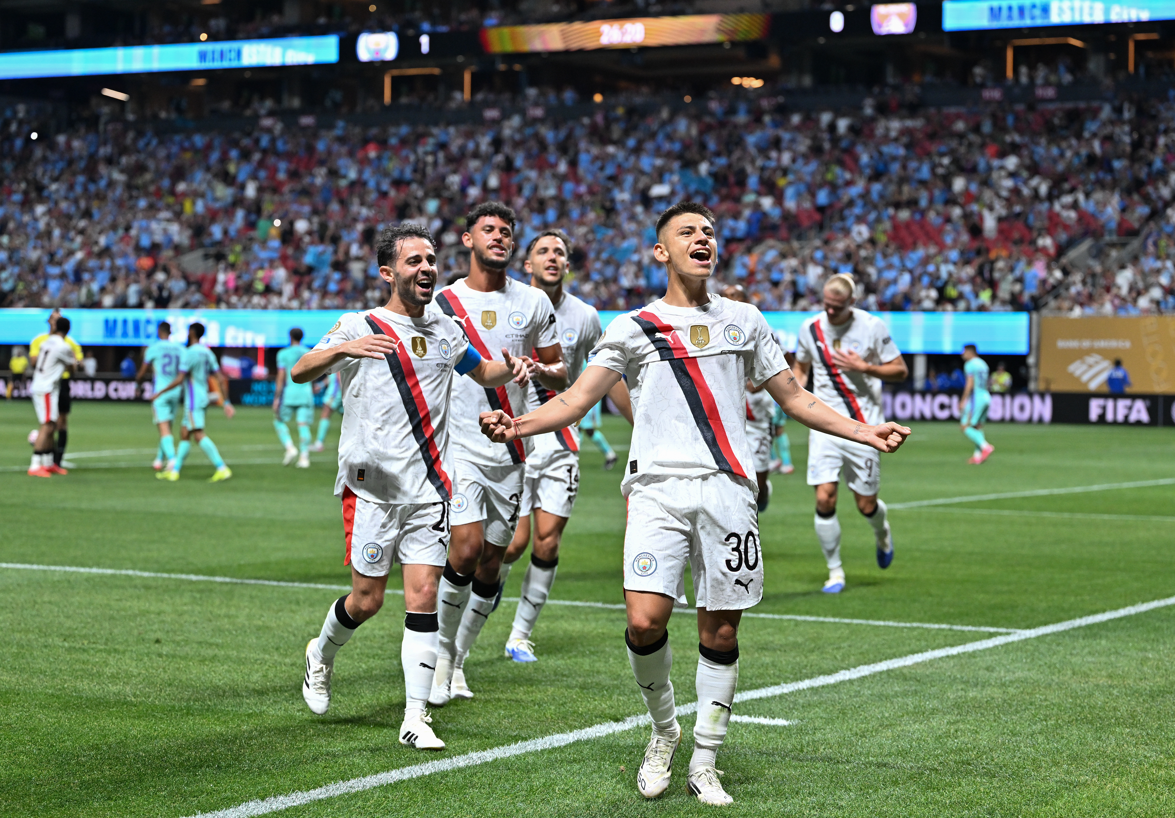 aoa体育培训-包含斯洛文尼亚队客场大胜爱尔兰，提前晋级下一轮的词条