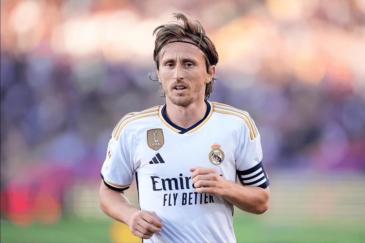 包含西班牙战胜克罗地亚，成功晋级下一轮比赛的词条